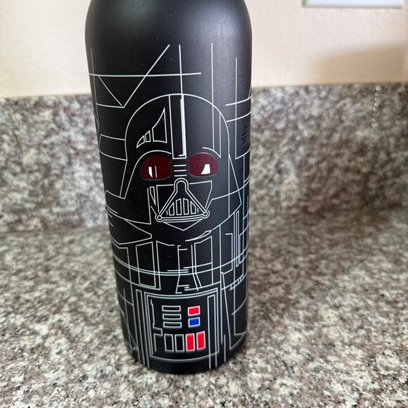 Stanley Darth Vader Insulated Water Bottle 1.7 Qt NWOT - Picture 2 of 4